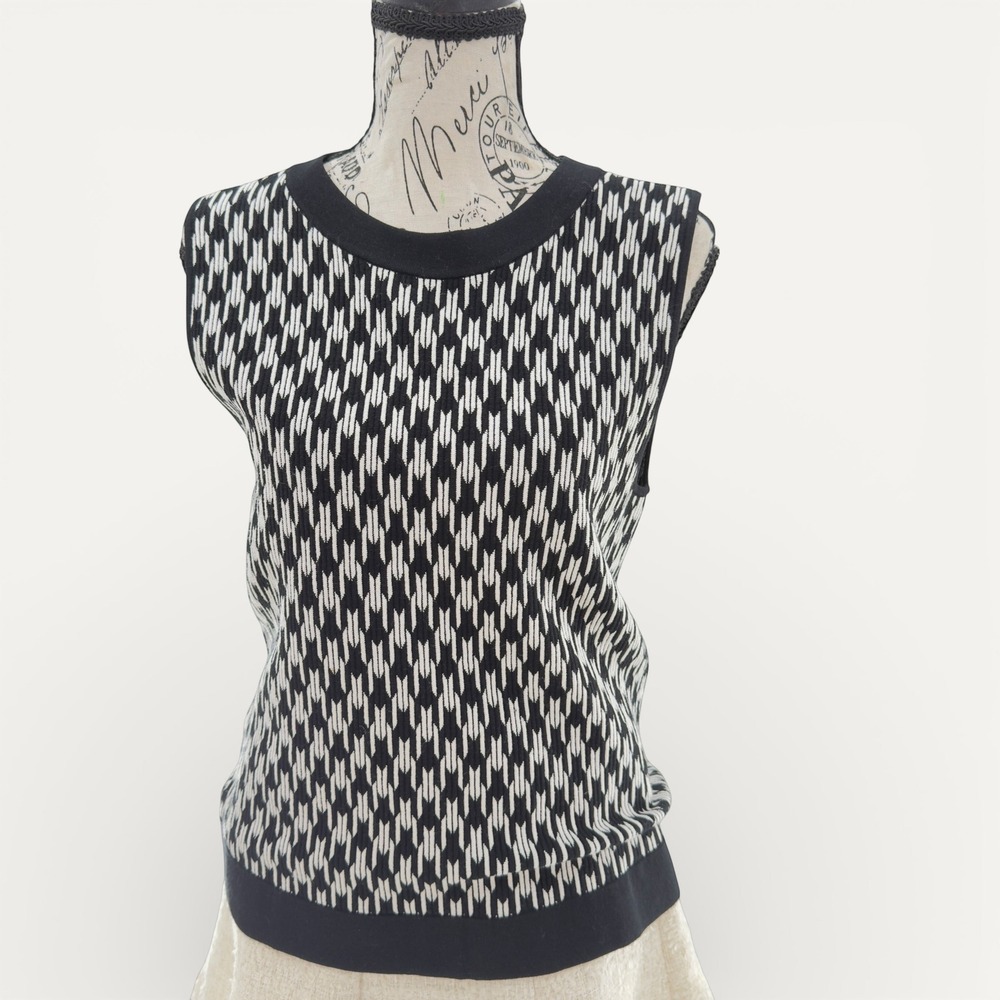Ann Taylor Black White Geometric Knit Sleeveless Sweater Top Medium Monochrome